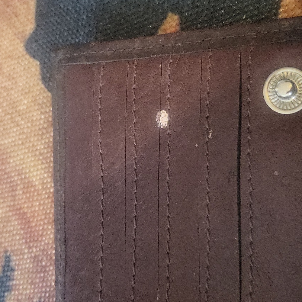 Flowered Leather Wallet - Picture 5 of 5